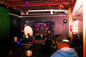 Band at Hub-13